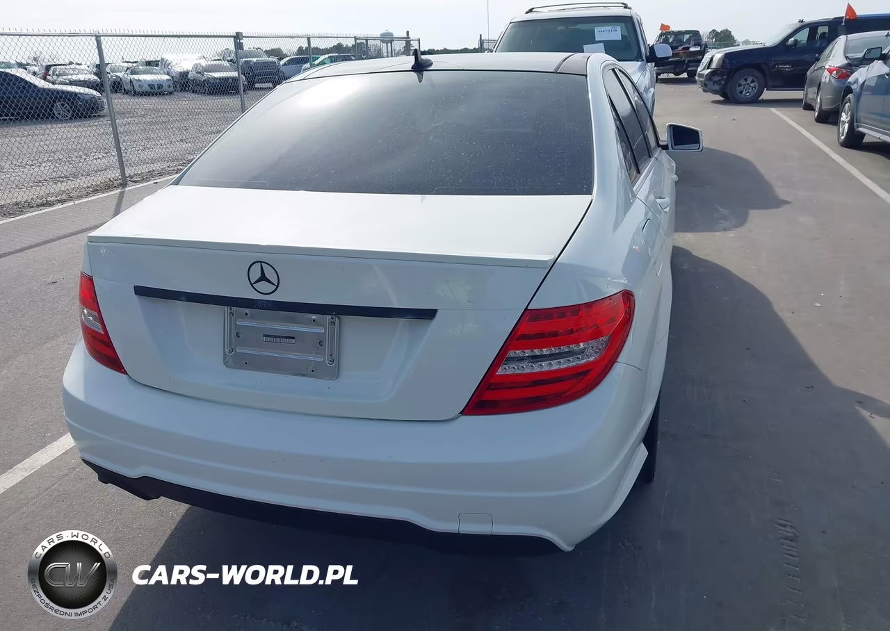 2012 Mercedes-Benz C 250 Sport VIN:WDDGF4HB1CR213412 - 4
