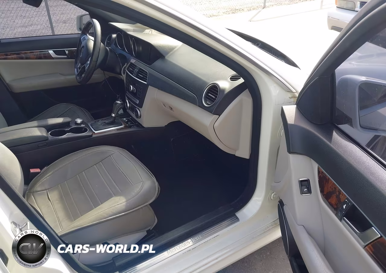 2012 Mercedes-Benz C 250 Sport VIN:WDDGF4HB1CR213412 - 5