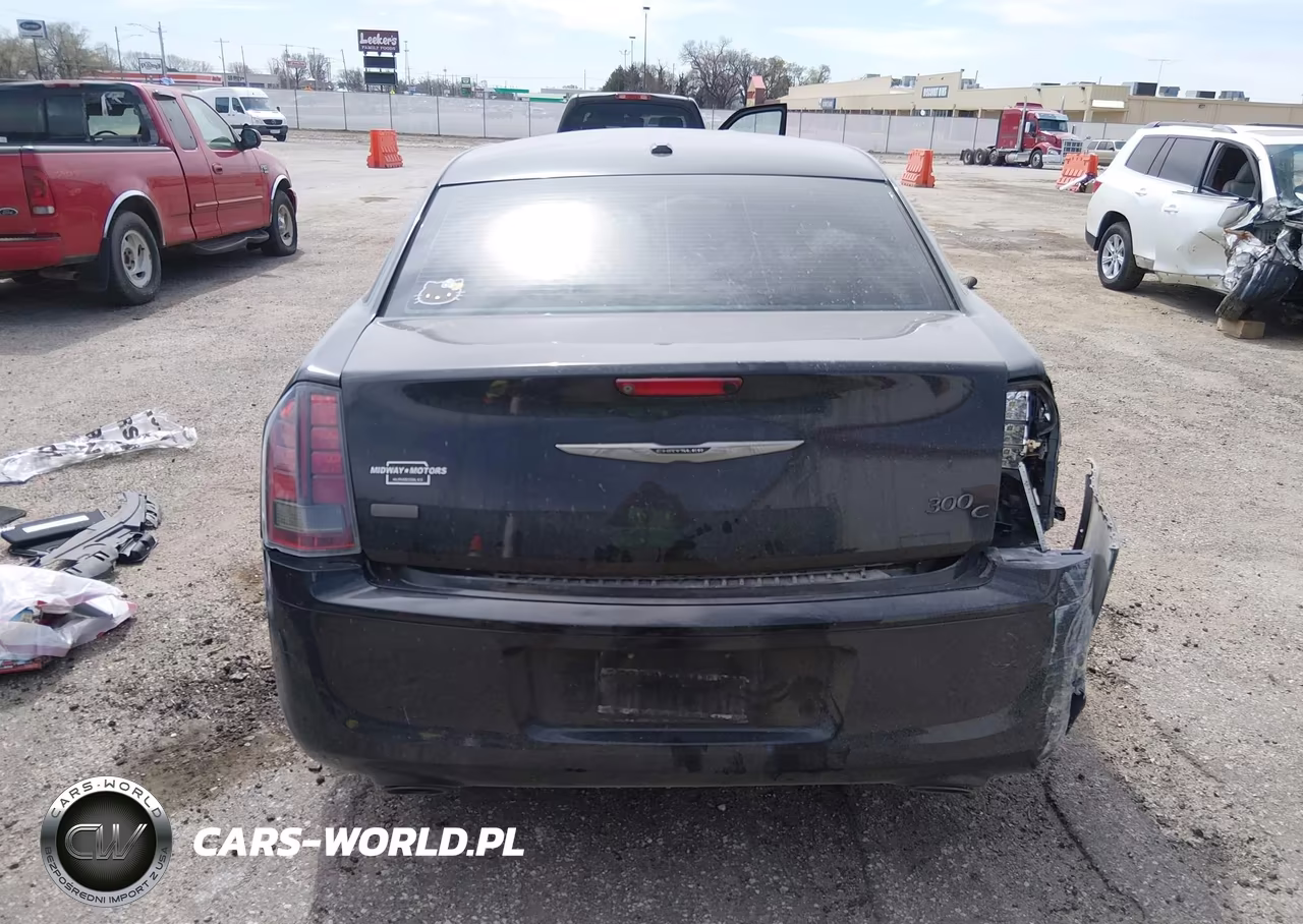 2013 Chrysler 300C John Varvatos Limited Edition VIN:2C3CCADGXDH741456 - 17