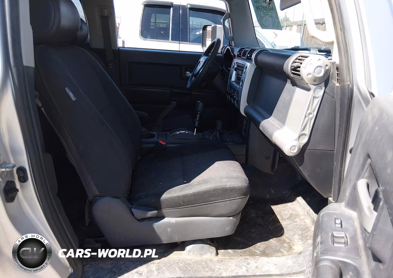 2008 Toyota Fj Cruiser VIN:JTEBU11F28K033728 - 5