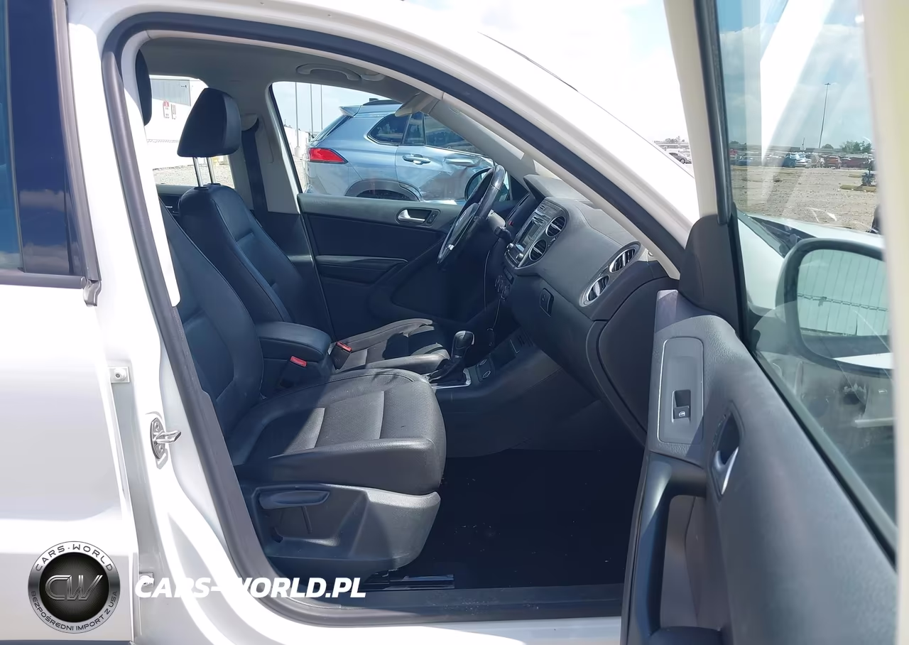 2016 Volkswagen Tiguan S VIN:WVGAV7AX2GW583569 - 5