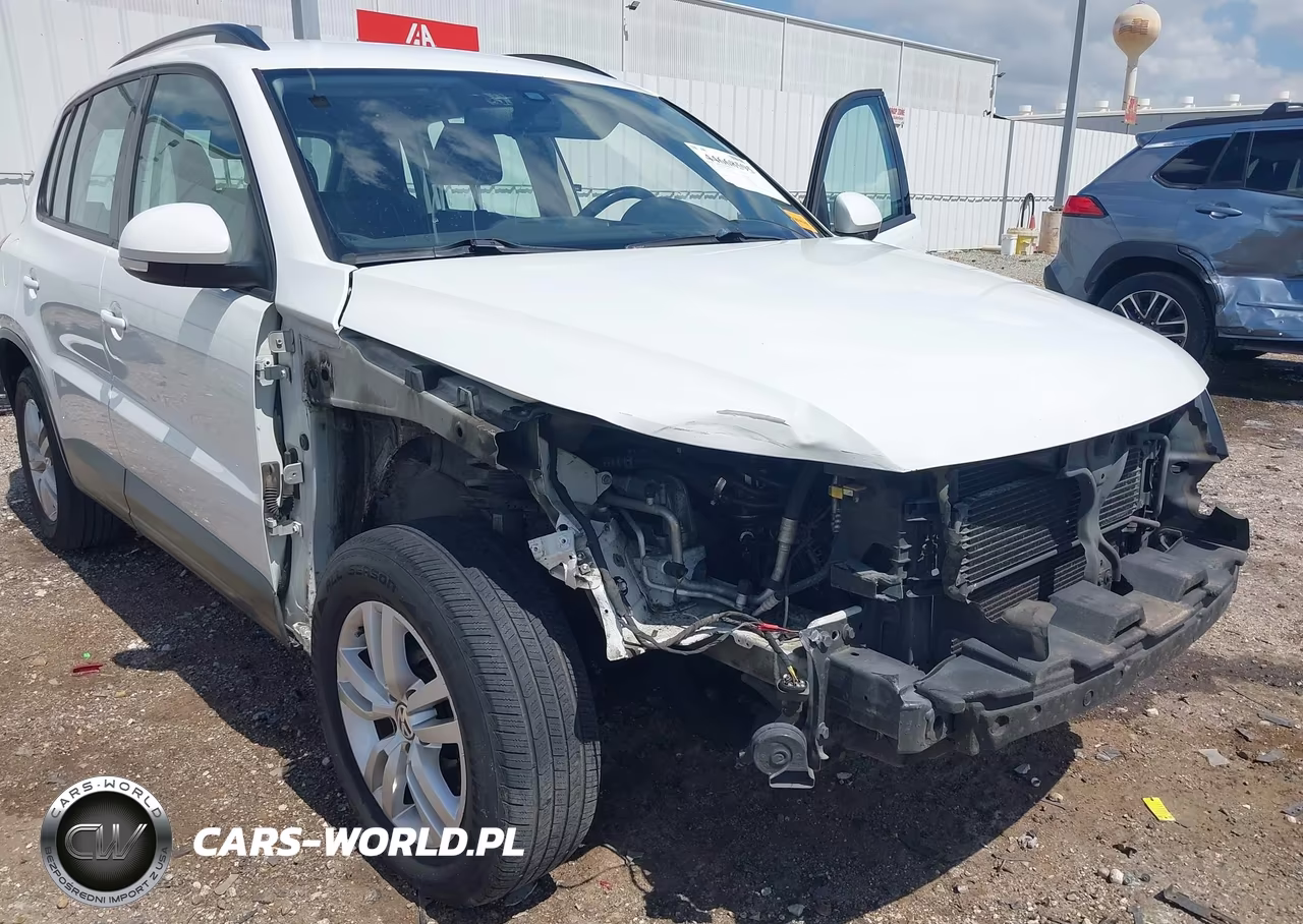 2016 Volkswagen Tiguan S VIN:WVGAV7AX2GW583569 - 6