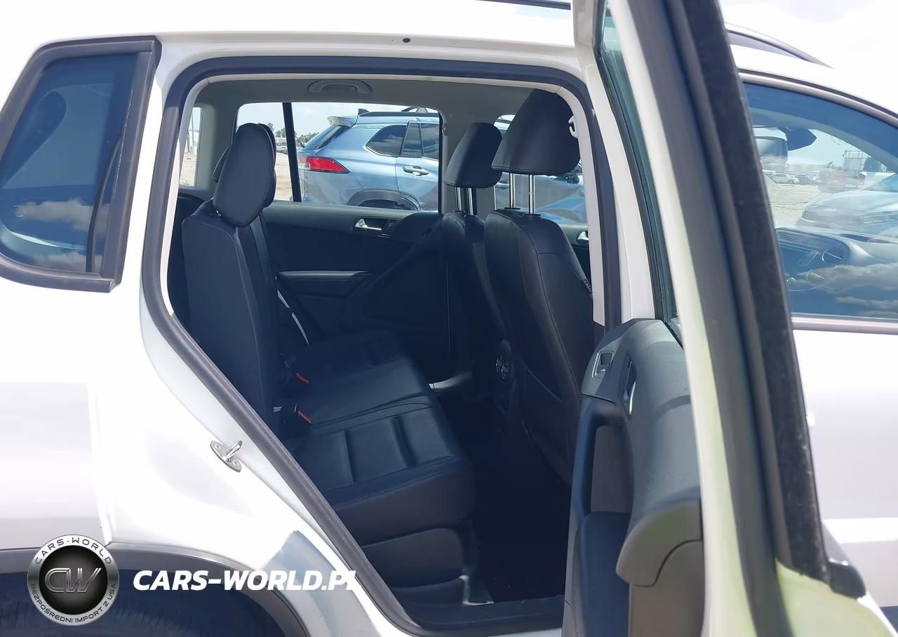 2016 Volkswagen Tiguan S VIN:WVGAV7AX2GW583569 - 8