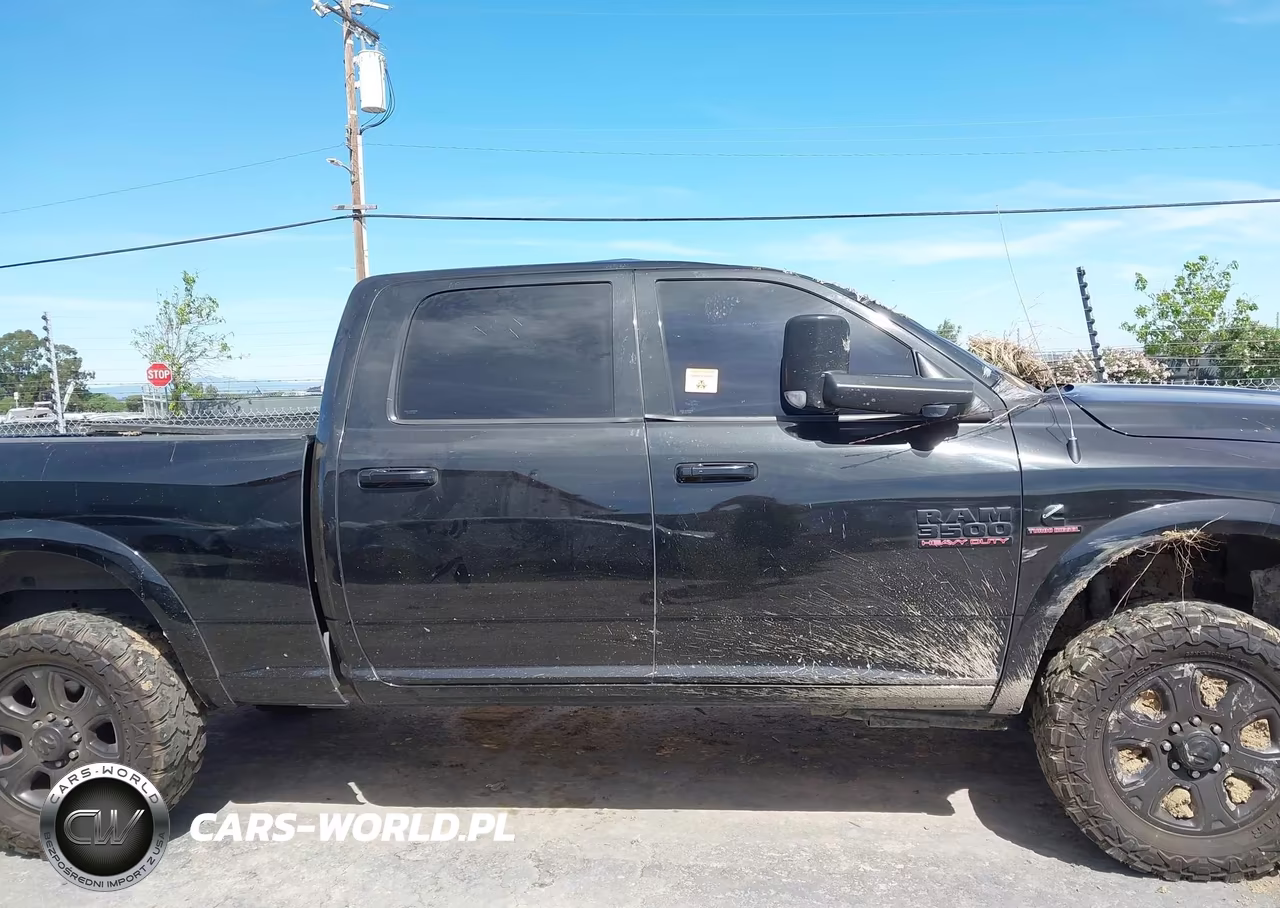 2018 Ram 3500 Laramie 4X4 6'4 Box VIN:3C63R3EL5JG374602 - 13