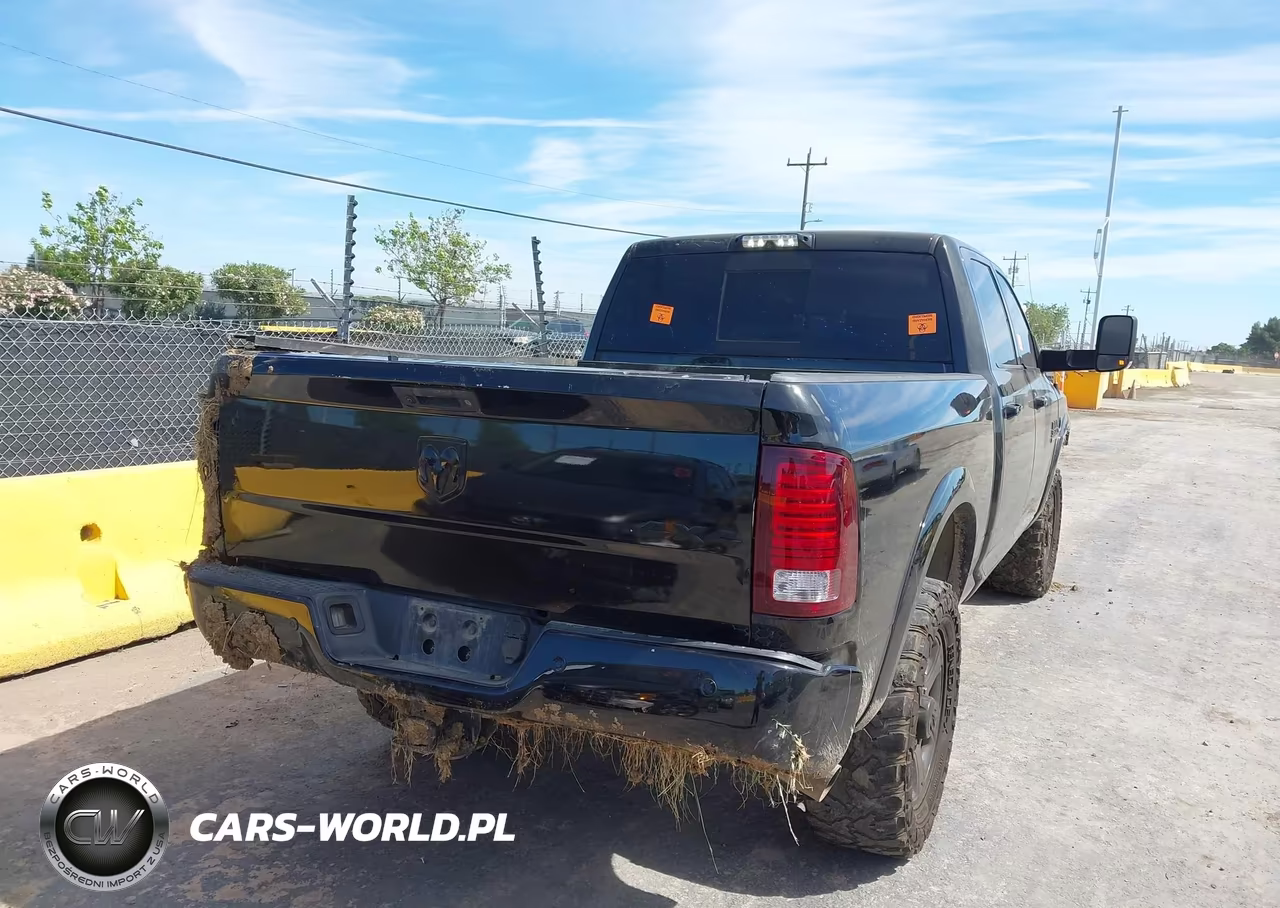 2018 Ram 3500 Laramie 4X4 6'4 Box VIN:3C63R3EL5JG374602 - 4