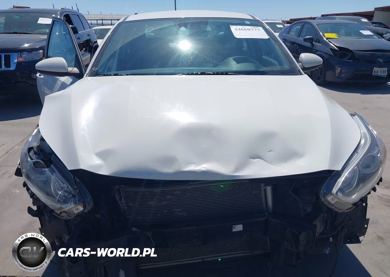 2020 Kia Forte Fe VIN:3KPF24ADXLE158919 - 13