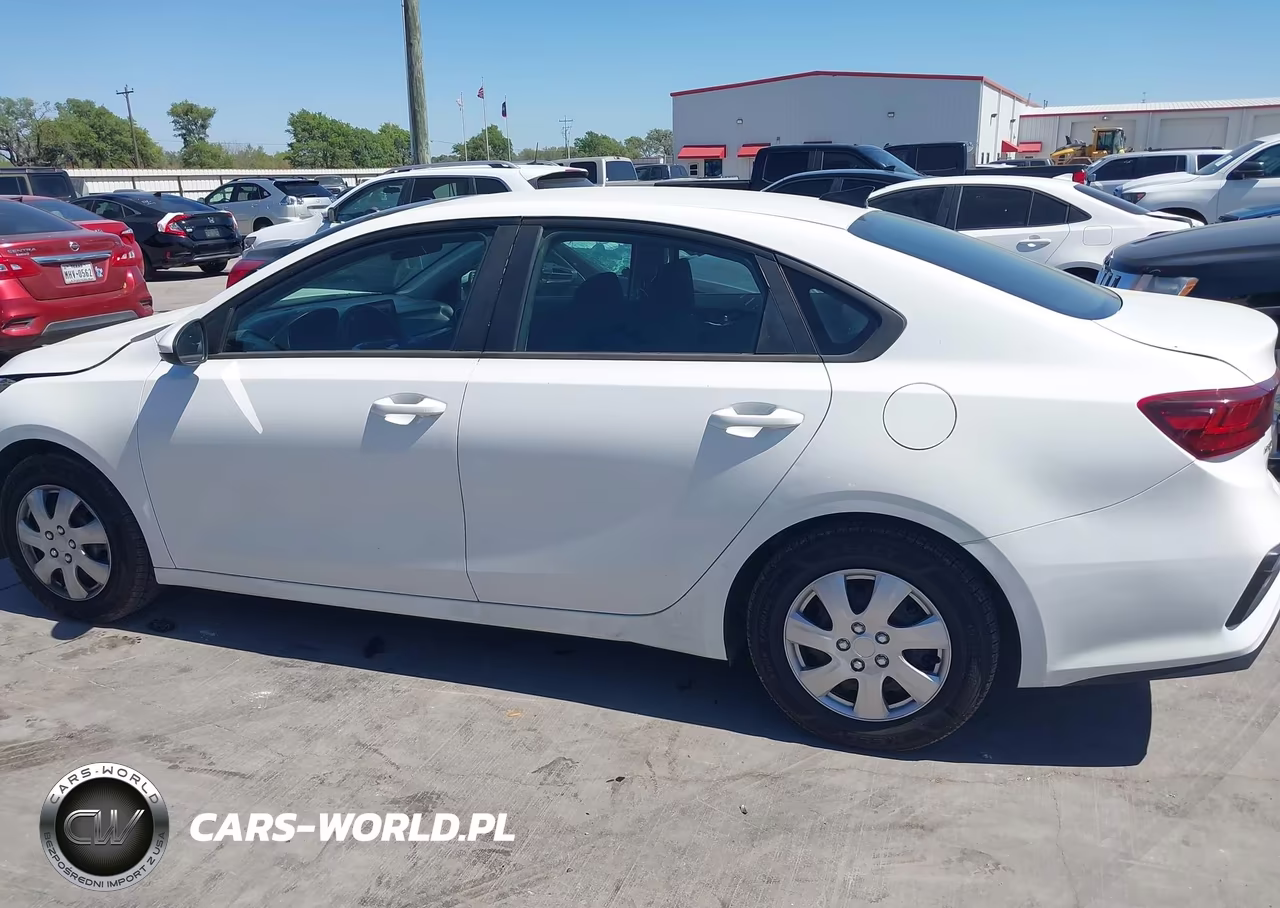 2020 Kia Forte Fe VIN:3KPF24ADXLE158919 - 15