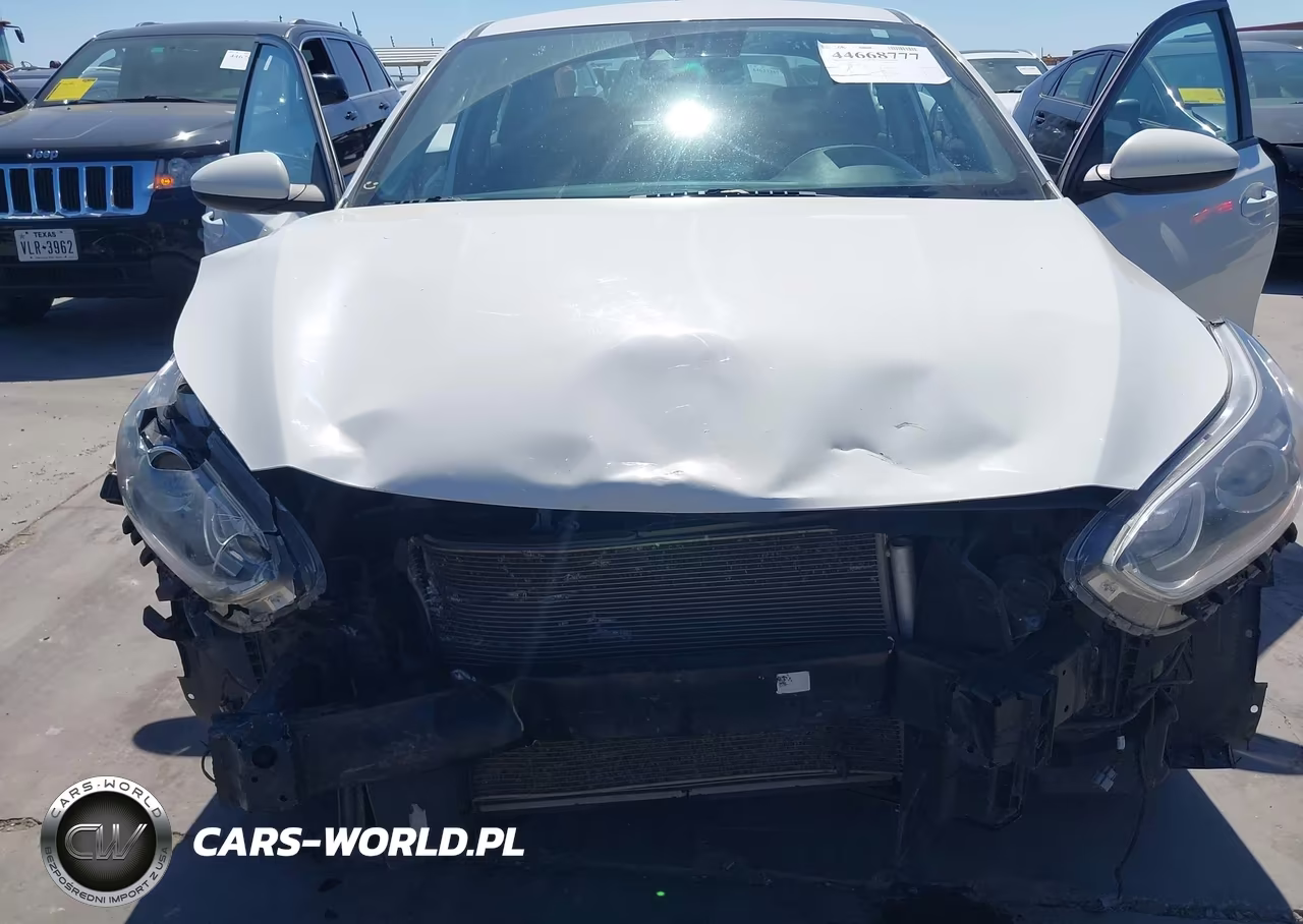 2020 Kia Forte Fe VIN:3KPF24ADXLE158919 - 6