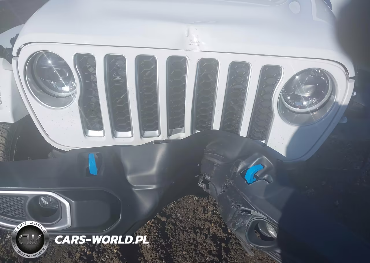 2023 Jeep Wrangler 4Xe Sahara 4X4 VIN:1C4JJXP69PW557369 - 10