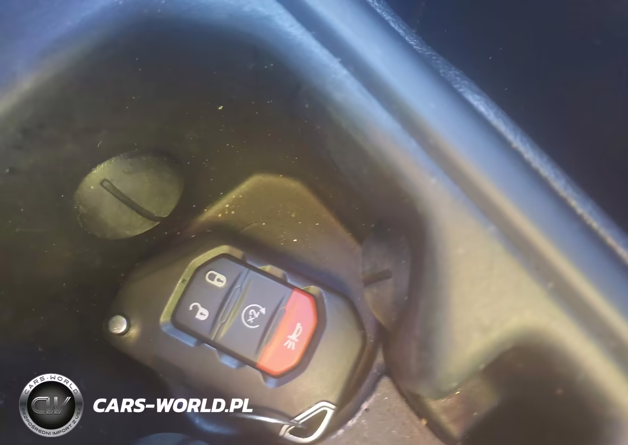 2023 Jeep Wrangler 4Xe Sahara 4X4 VIN:1C4JJXP69PW557369 - 11
