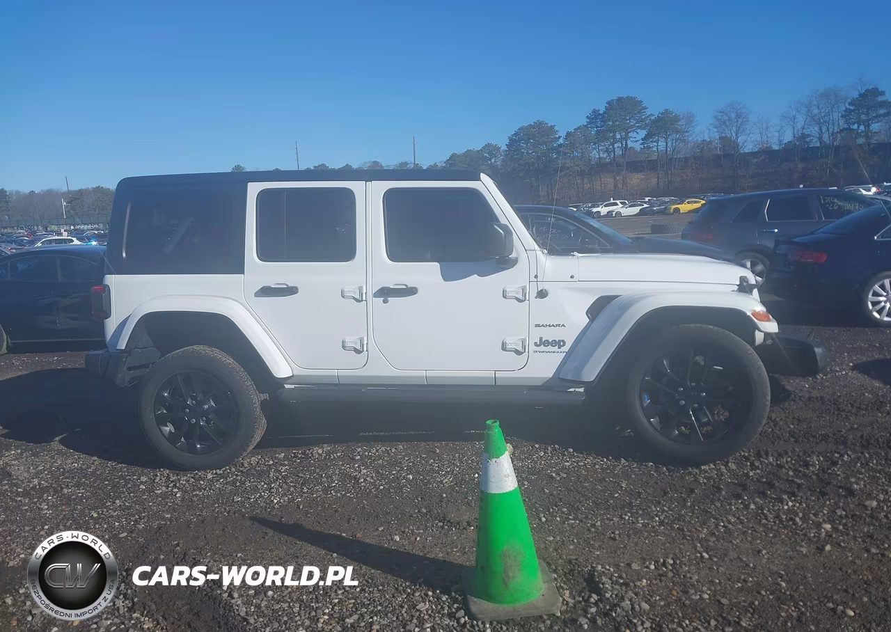 2023 Jeep Wrangler 4Xe Sahara 4X4 VIN:1C4JJXP69PW557369 - 13