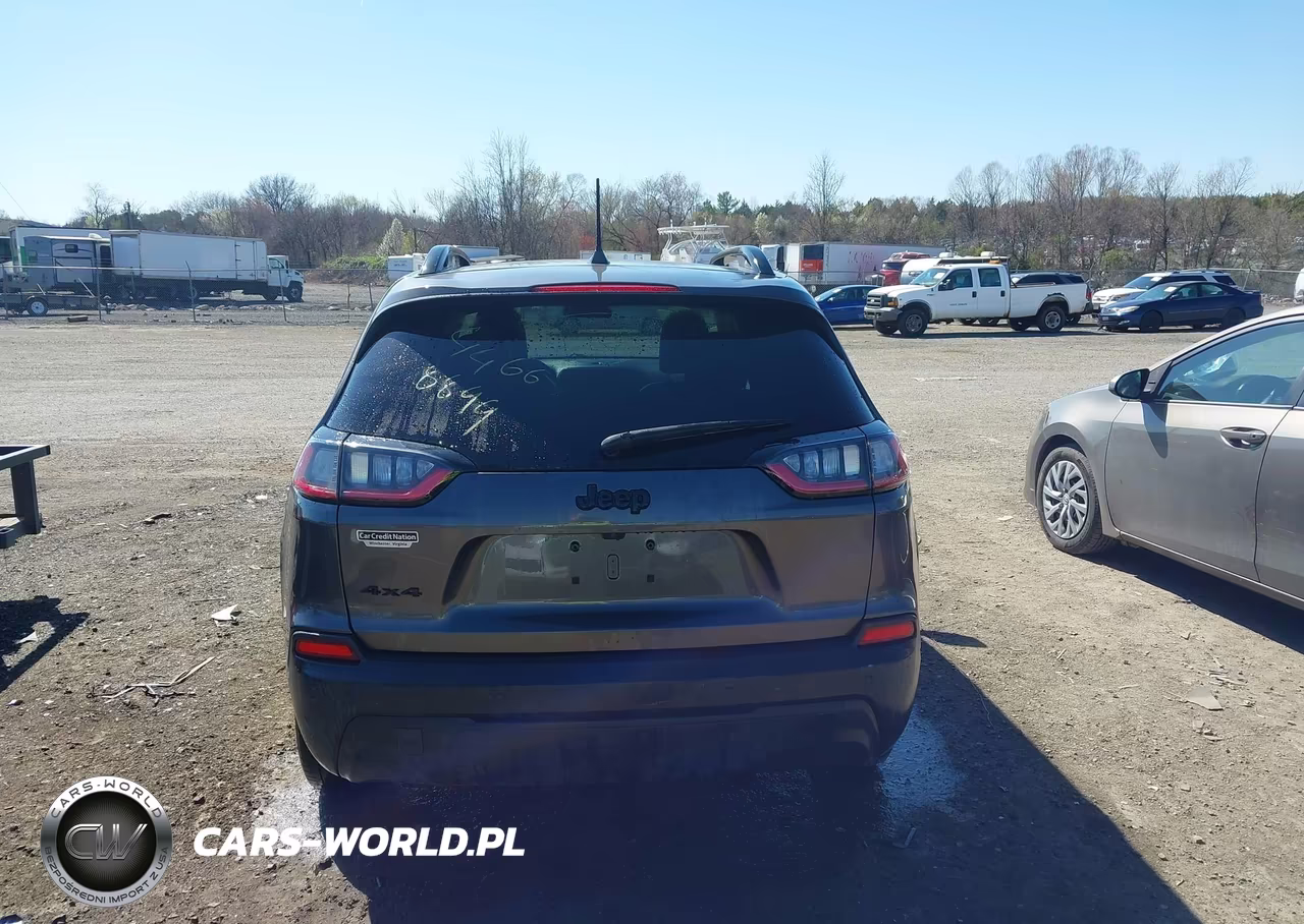 2019 Jeep Cherokee Altitude 4X4 VIN:1C4PJMLB9KD299113 - 16