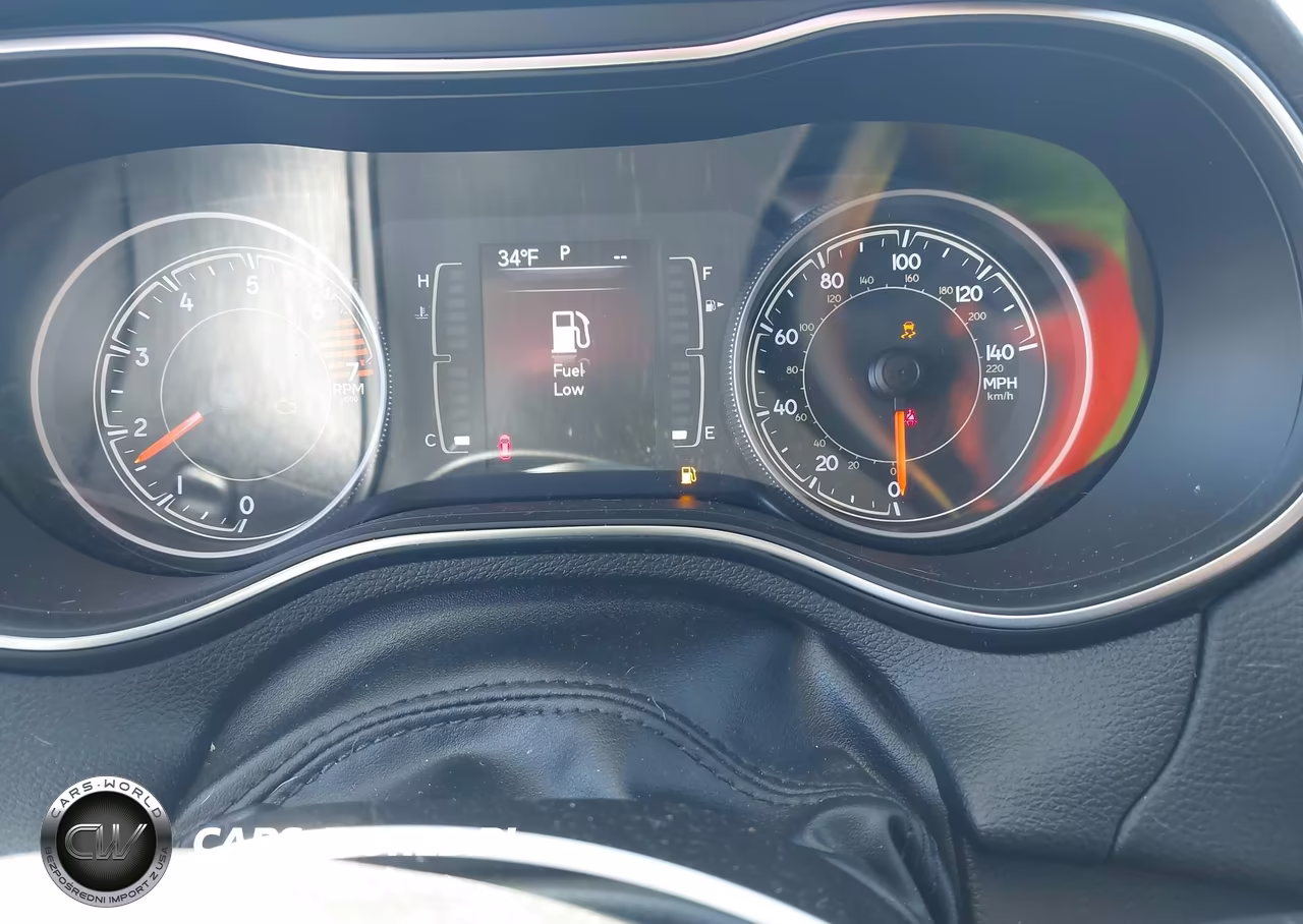 2019 Jeep Cherokee Altitude 4X4 VIN:1C4PJMLB9KD299113 - 7