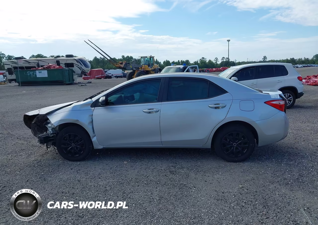 2017 Toyota Corolla L VIN:5YFBURHEXHP713202 - 14