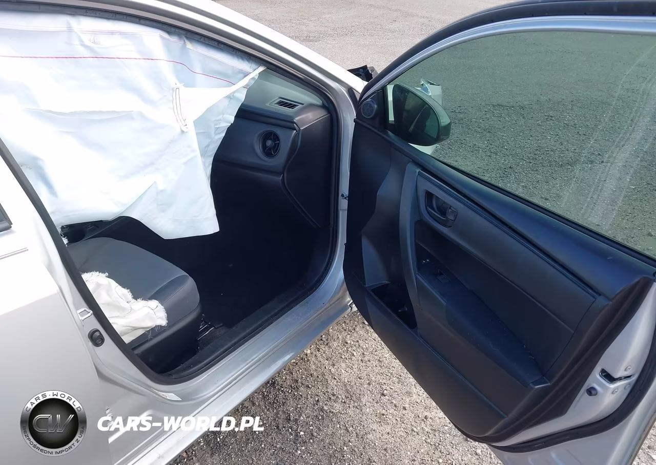 2017 Toyota Corolla L VIN:5YFBURHEXHP713202 - 5