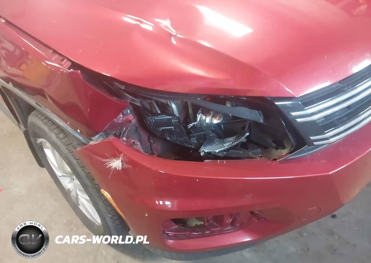 2016 Volkswagen Tiguan S VIN:WVGBV7AXXGW055069 - 6
