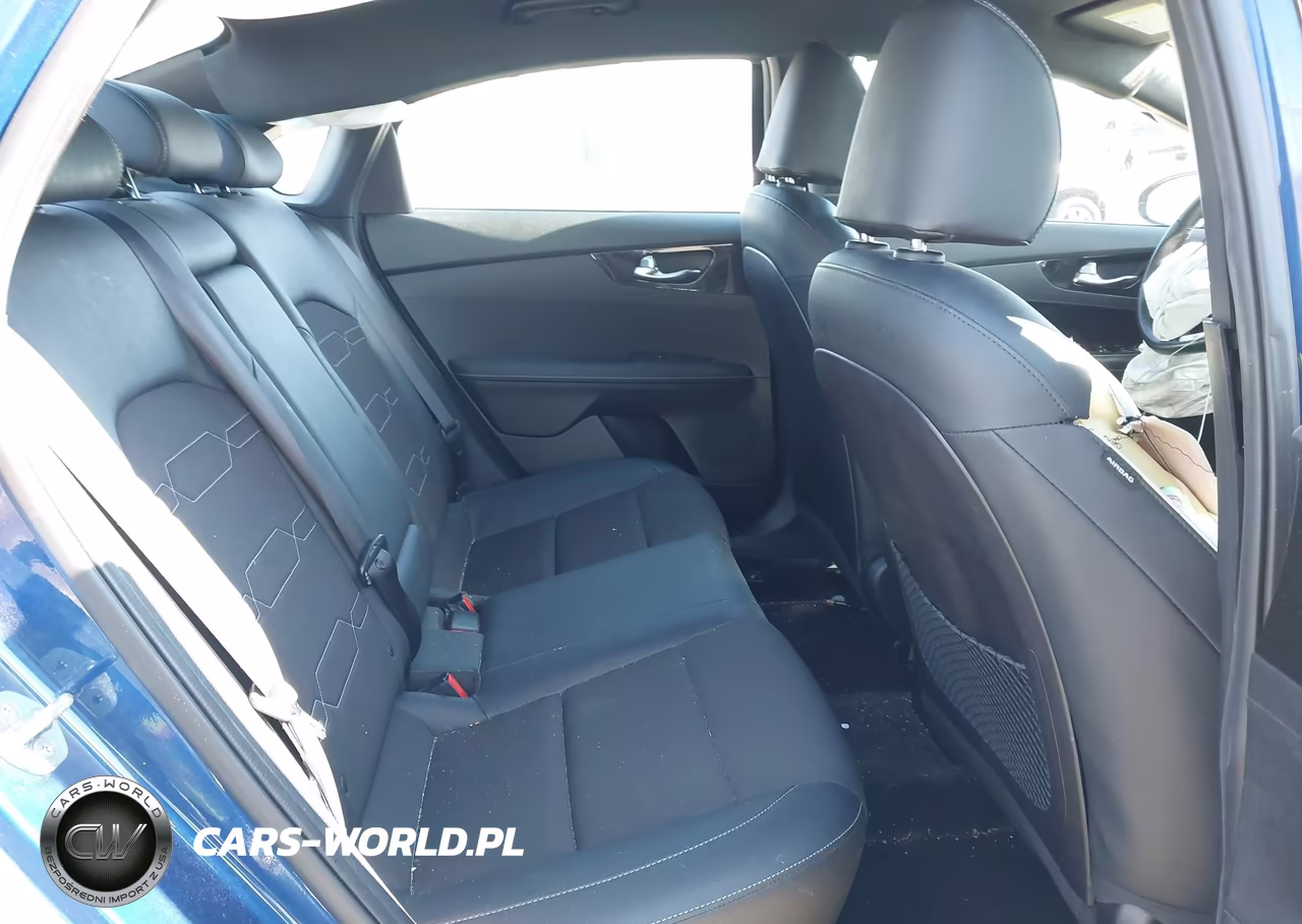 2021 Kia Forte Gt-Line VIN:3KPF34AD9ME422887 - 8