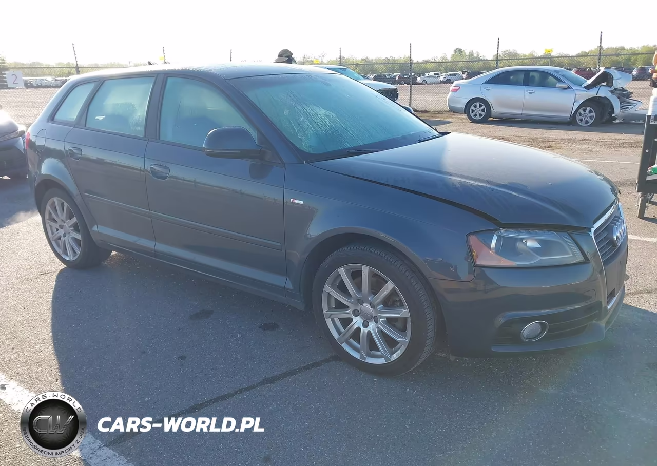 2010 Audi A3 2.0T Premium – zdjęcie 1 z 11