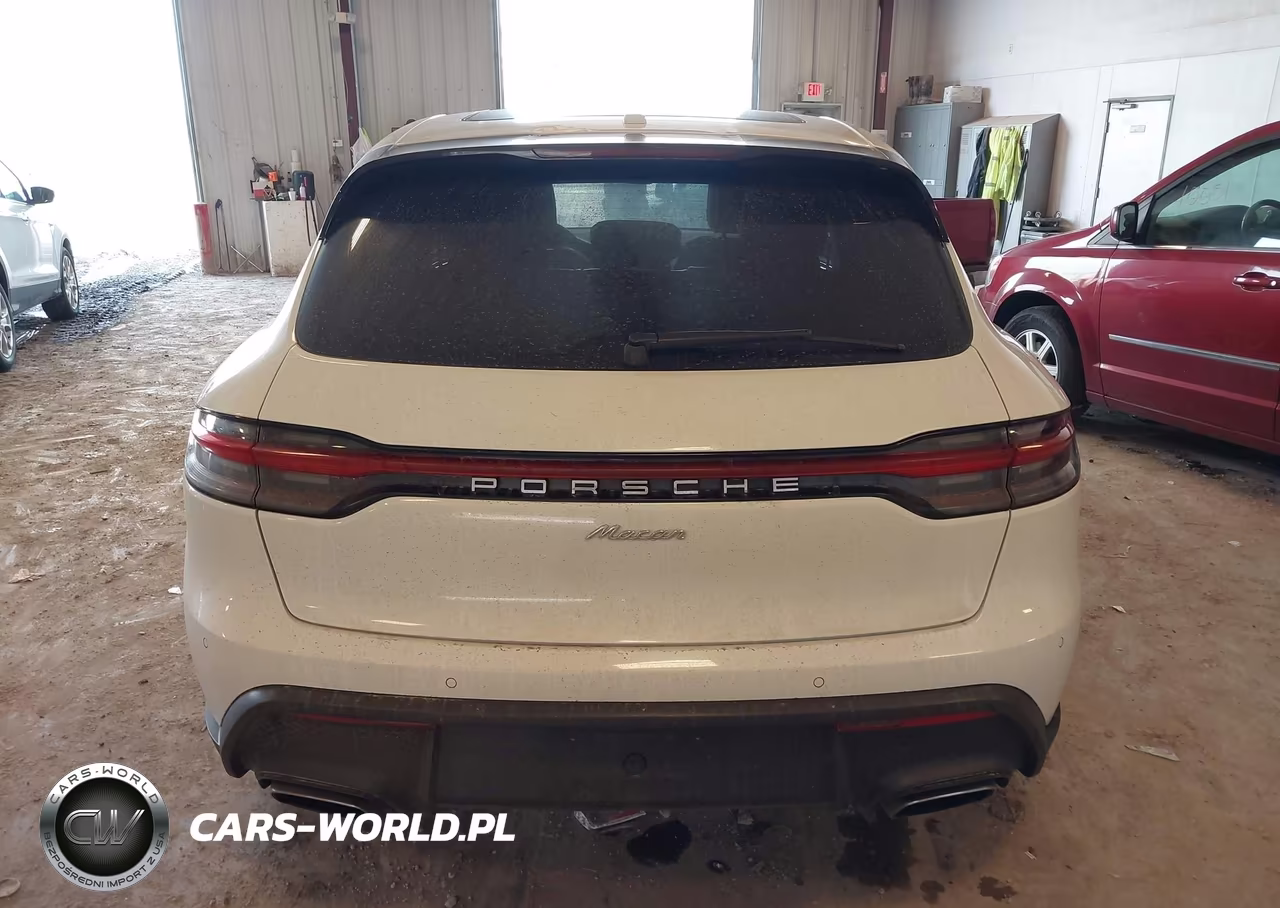 2023 Porsche Macan T VIN:WP1AA2A5XPLB05160 - 16