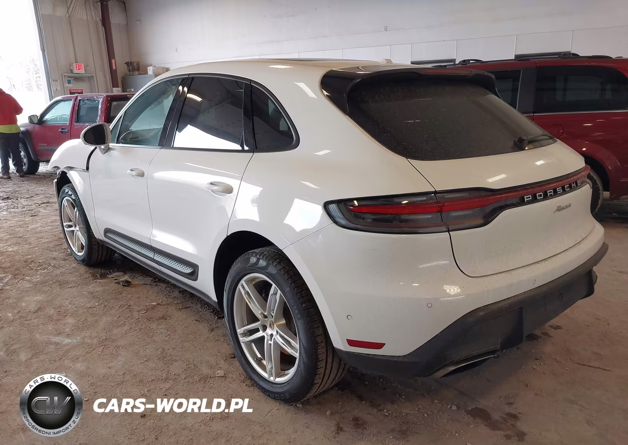 2023 Porsche Macan T VIN:WP1AA2A5XPLB05160 - 3