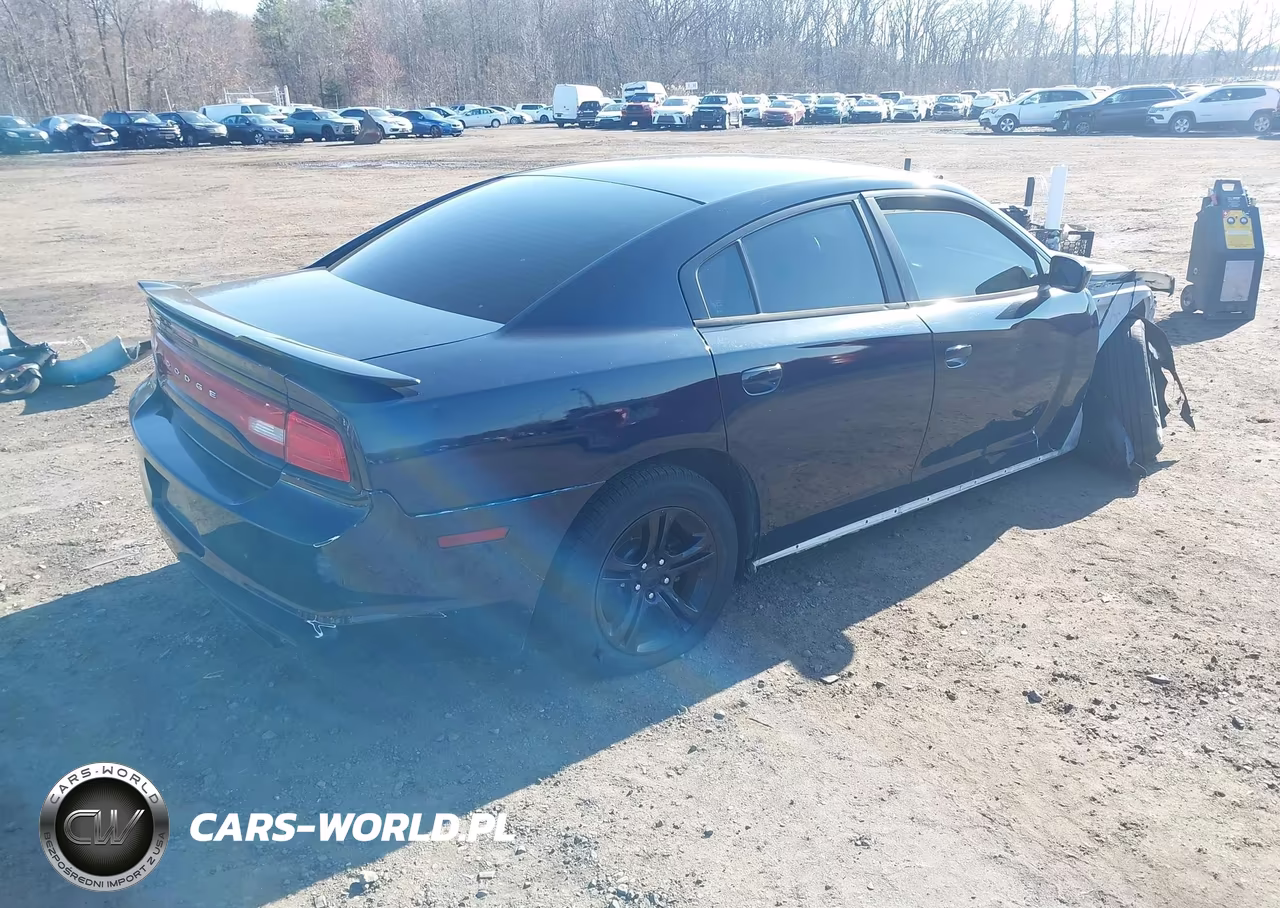 2011 Dodge Charger VIN:2B3CL3CGXBH567430 - 4