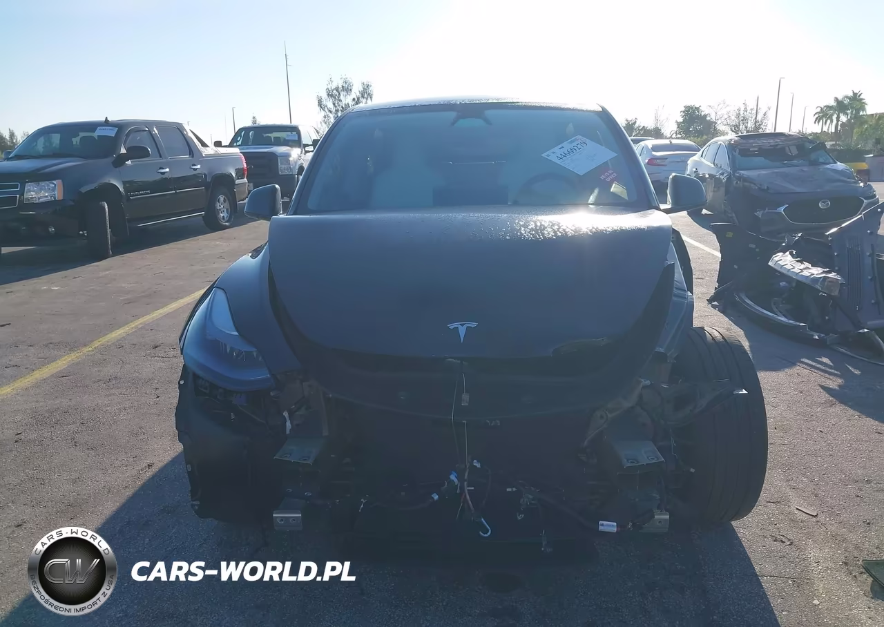 2024 Tesla Model Y Long Range Dual Motor All-Wheel Drive VIN:7SAYGAEEXRF201172 - 13