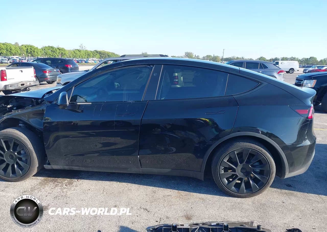 2024 Tesla Model Y Long Range Dual Motor All-Wheel Drive VIN:7SAYGAEEXRF201172 - 15