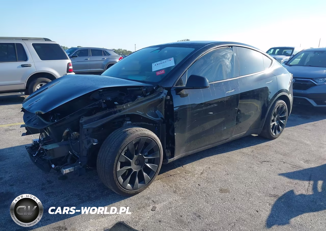 2024 Tesla Model Y Long Range Dual Motor All-Wheel Drive VIN:7SAYGAEEXRF201172 - 2