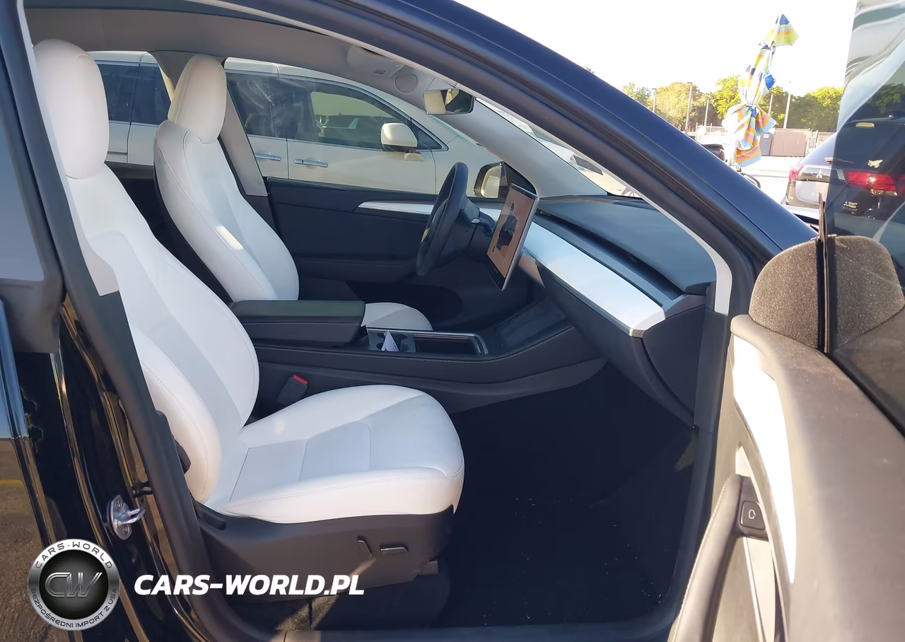 2024 Tesla Model Y Long Range Dual Motor All-Wheel Drive VIN:7SAYGAEEXRF201172 - 5