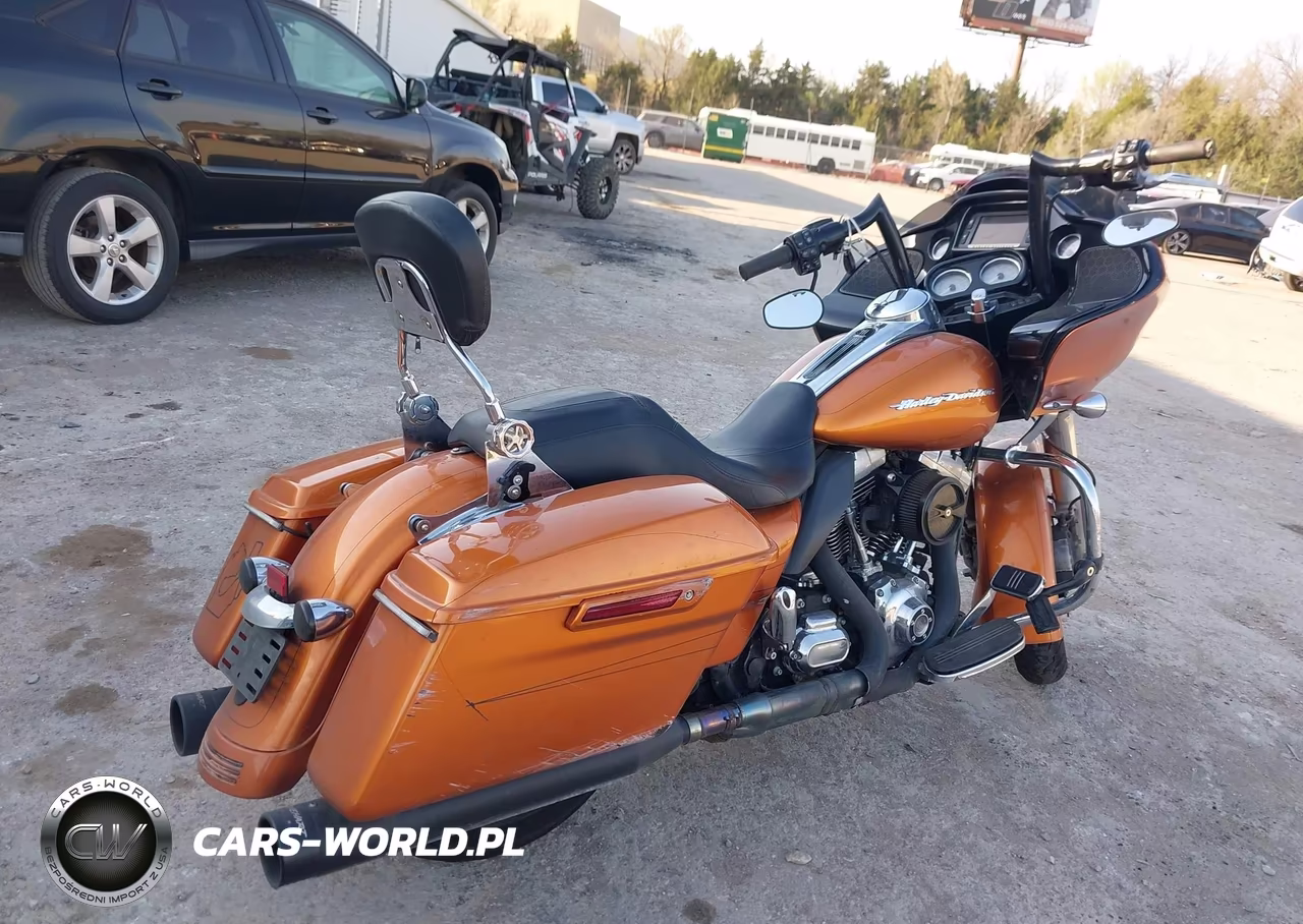 2015 Harley-Davidson Fltrxs Road Glide Special VIN:1HD1KTM15FB650831 - 4