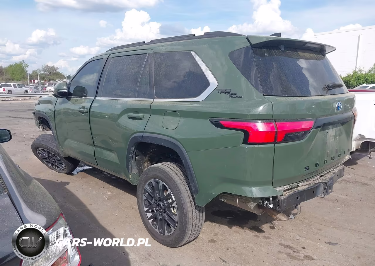 2023 Toyota Sequoia Sr5 VIN:7SVAAABAXPX019031 - 3