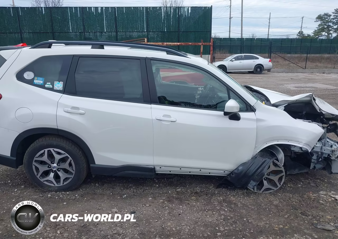 2019 Subaru Forester Premium VIN:JF2SKAEC7KH442159 - 13