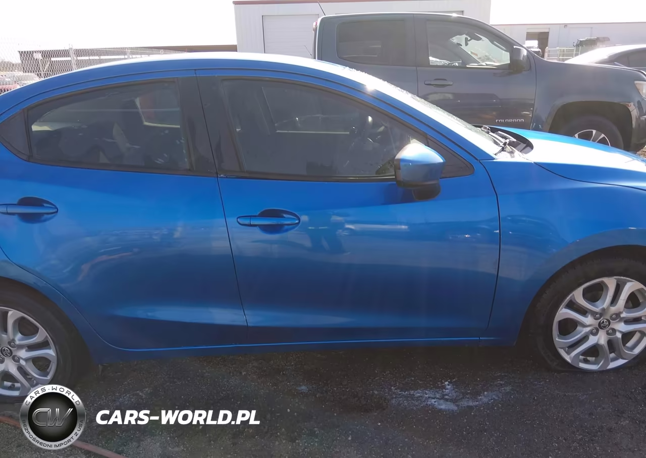 2018 Toyota Yaris Ia VIN:3MYDLBYV7JY304682 - 13