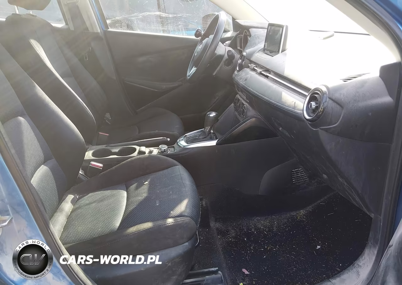 2018 Toyota Yaris Ia VIN:3MYDLBYV7JY304682 - 5