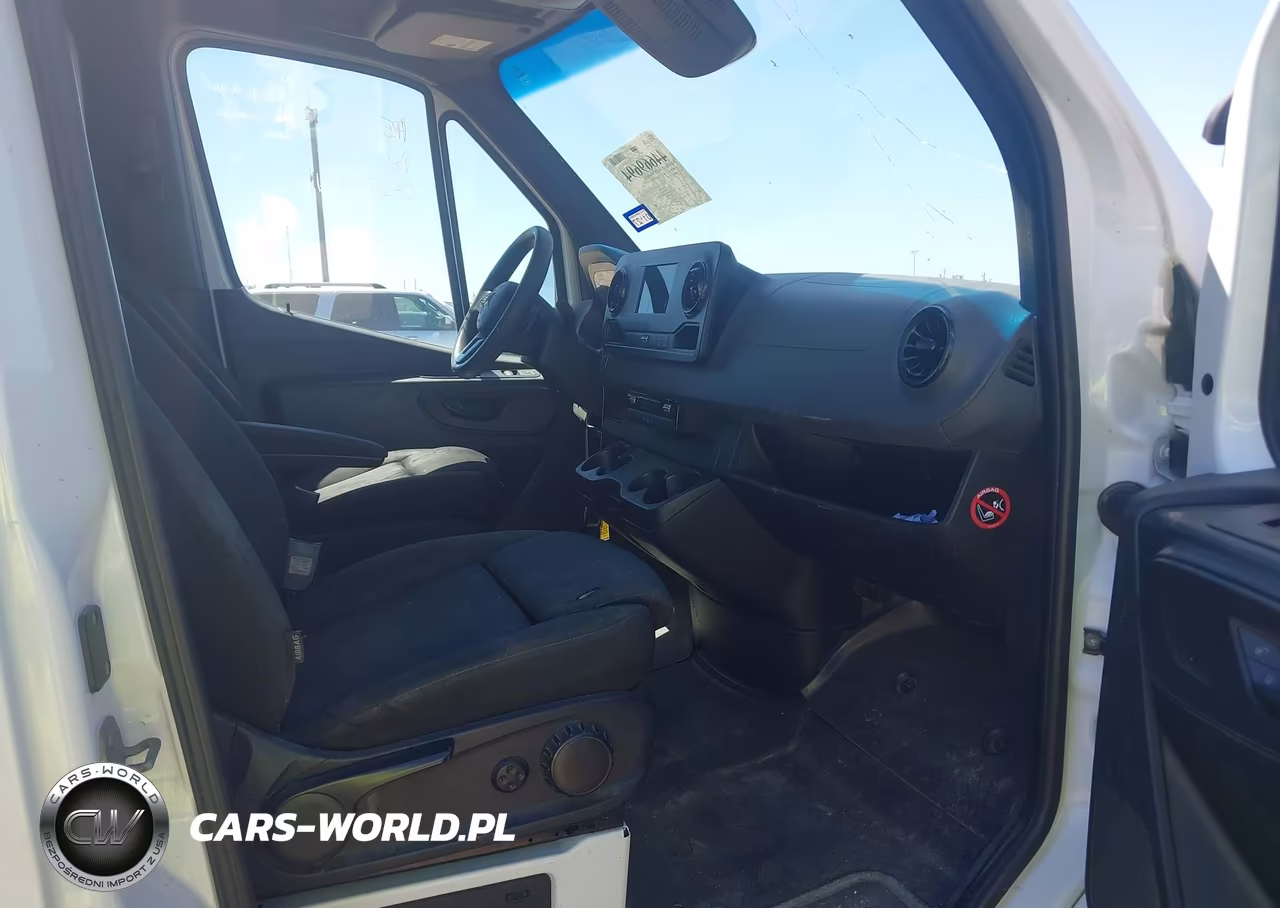 2019 Mercedes-Benz Sprinter 2500 Standard Roof V6 VIN:W1W4EBHY3KT018345 - 5