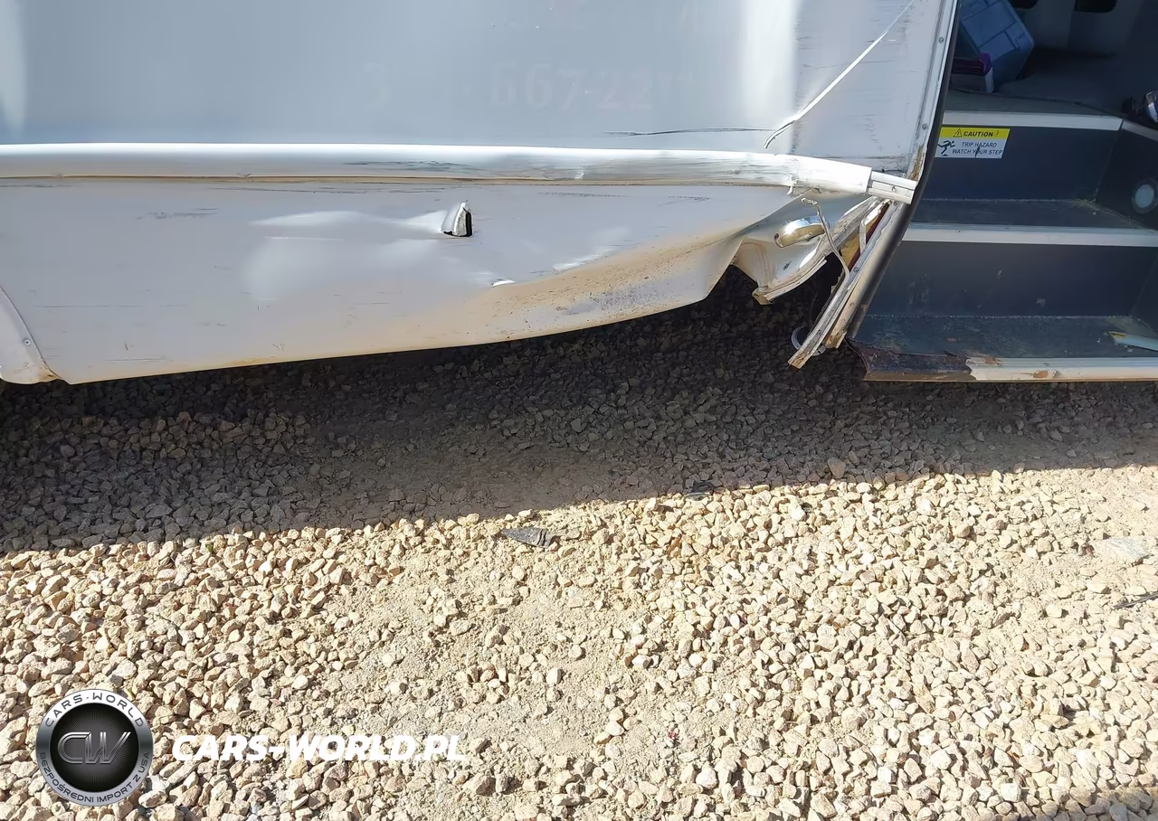 2019 Ford E-350 Cutaway VIN:1FDEE3FS6KDC47807 - 18
