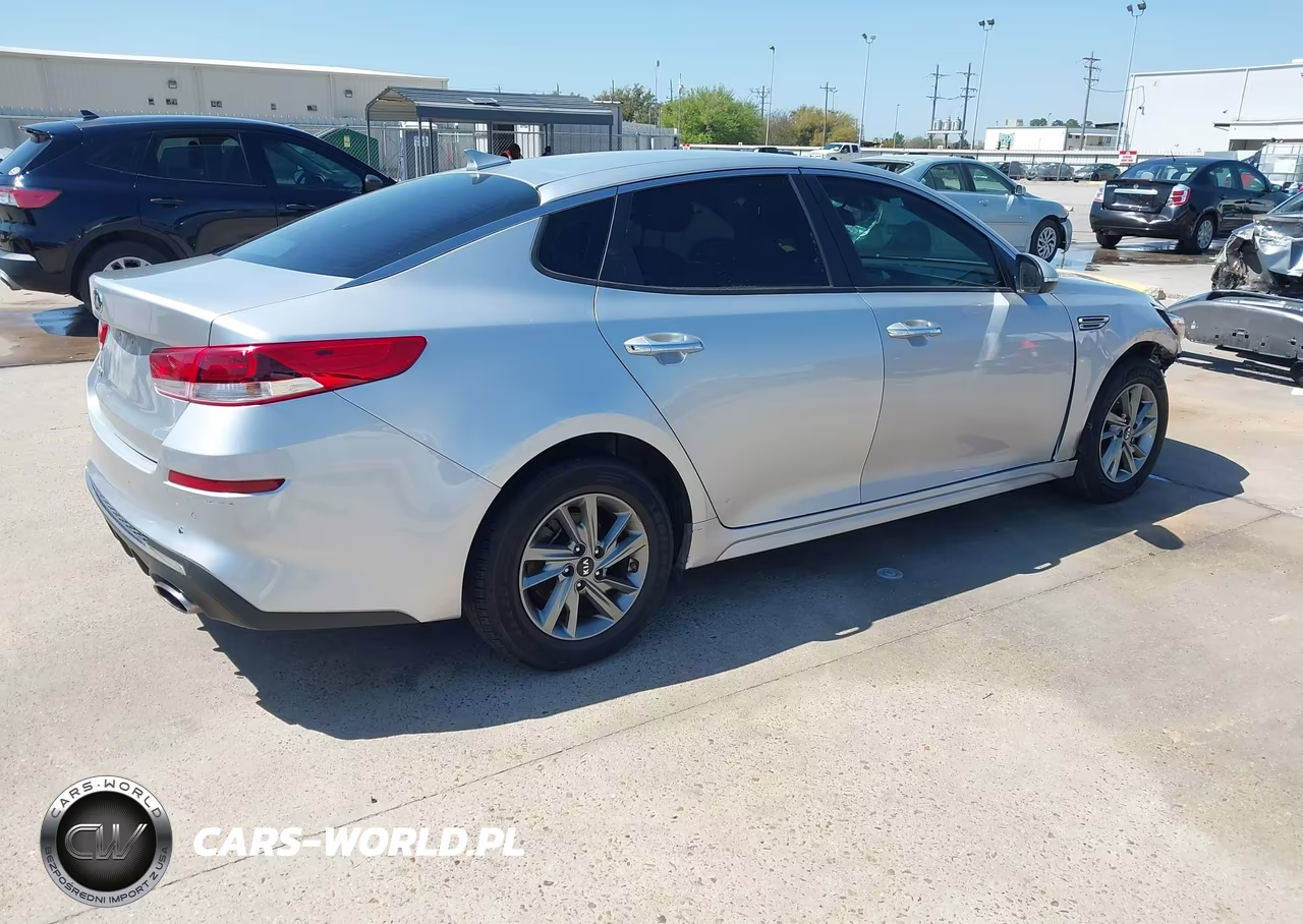 2019 Kia Optima Lx VIN:5XXGT4L34KG294068 - 4