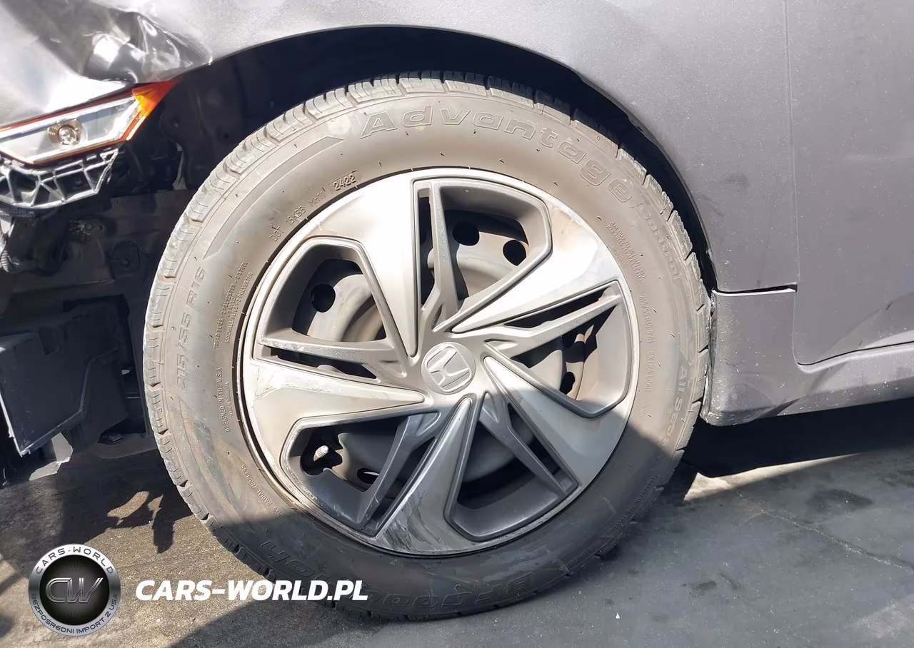 2019 Honda Civic Lx VIN:2HGFC2F62KH540975 - 19