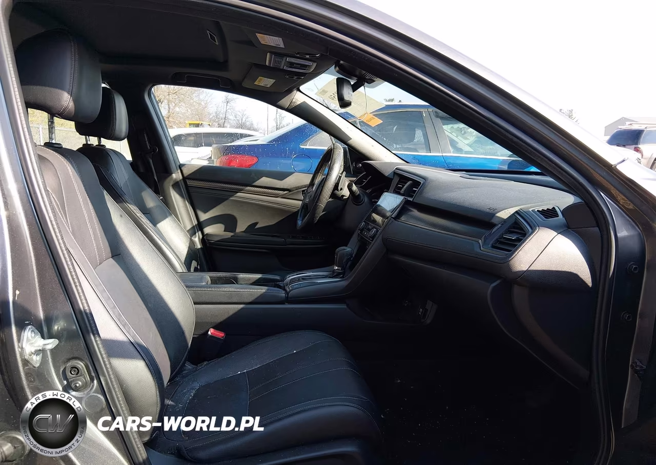 2018 Honda Civic Sport Touring VIN:SHHFK7H95JU216539 - 5