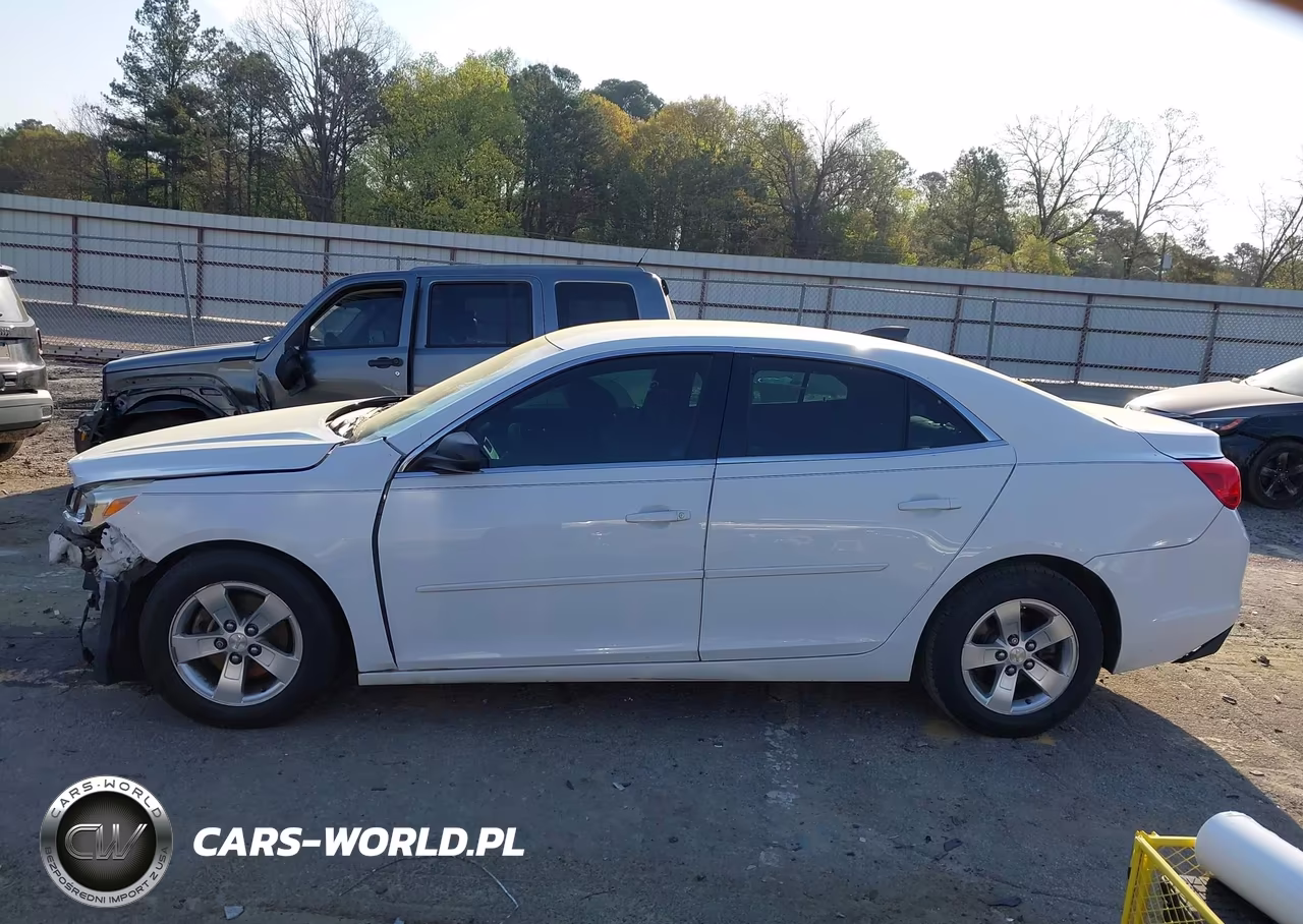 2015 Chevrolet Malibu Ls VIN:1G11B5SL7FF185990 - 14