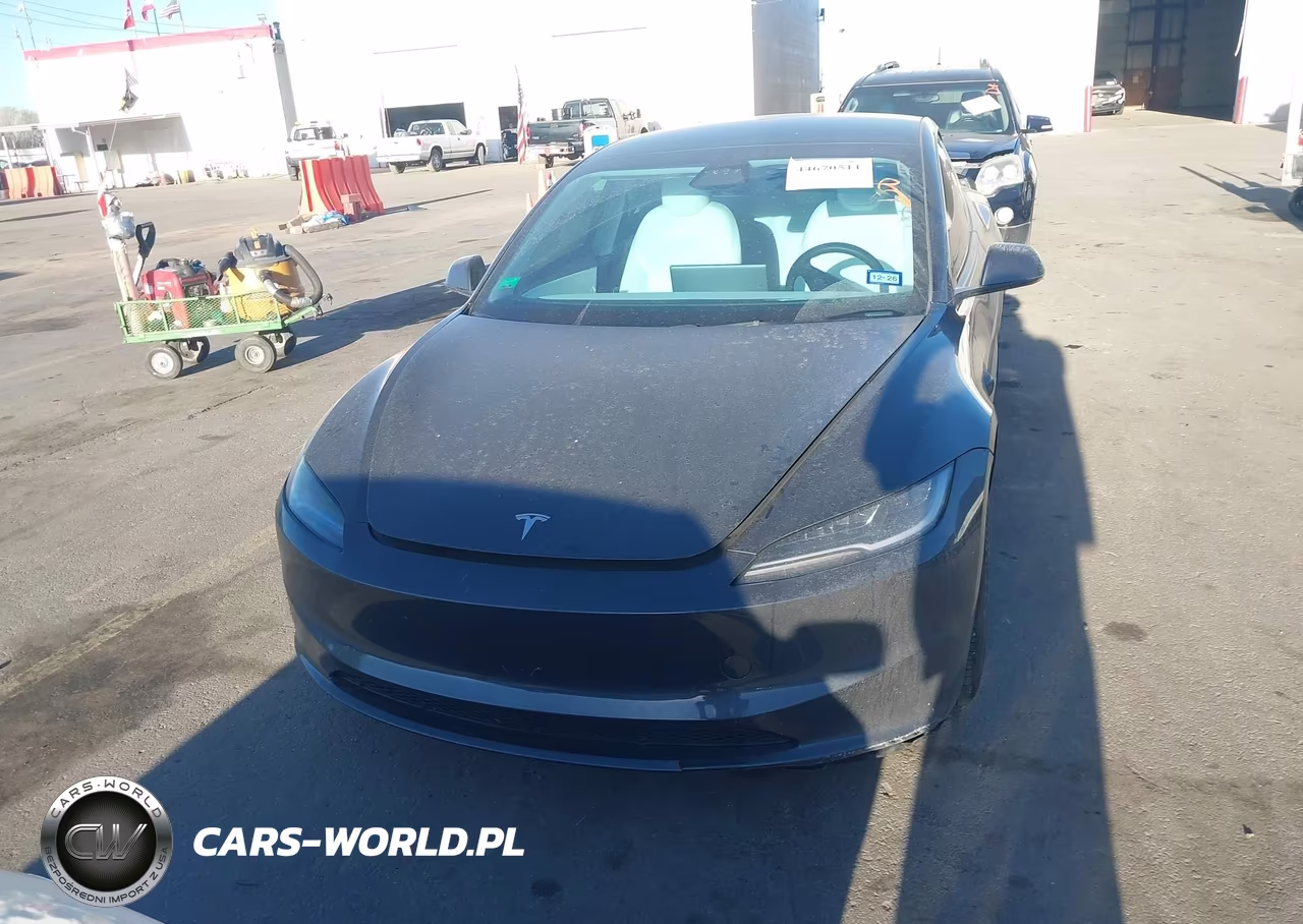 2025 Tesla Model 3 Long Range Rear-Wheel Drive-Standard Rear-Wheel Drive VIN:5YJ3E1EA7SF925644 - 11