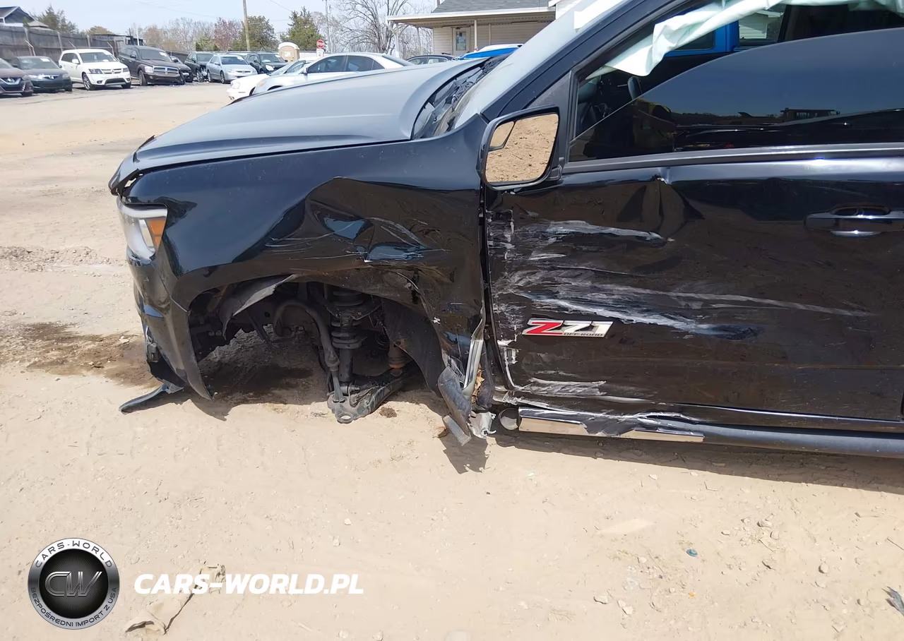 2019 Chevrolet Colorado Z71 VIN:1GCGTDEN8K1357795 - 6