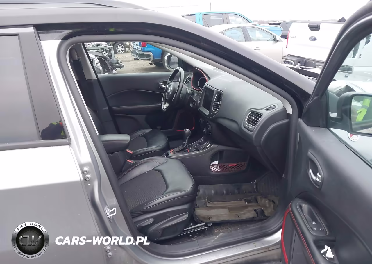 2020 Jeep Compass Trailhawk 4X4 VIN:3C4NJDDB1LT163270 - 5
