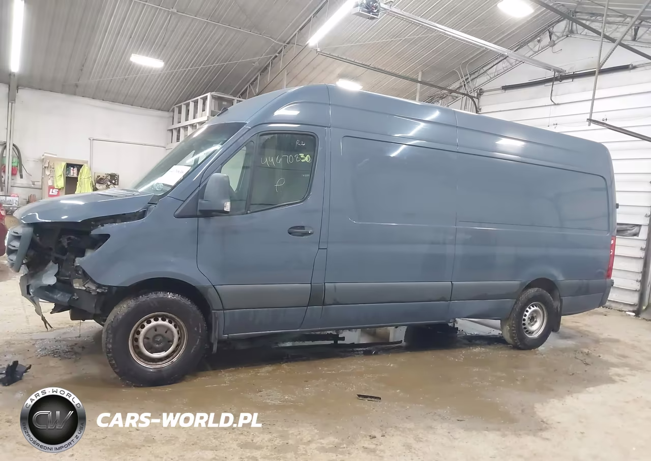 2019 Mercedes-Benz Sprinter 2500 High Roof V6 VIN:WD4PF1CD8KP137012 - 14