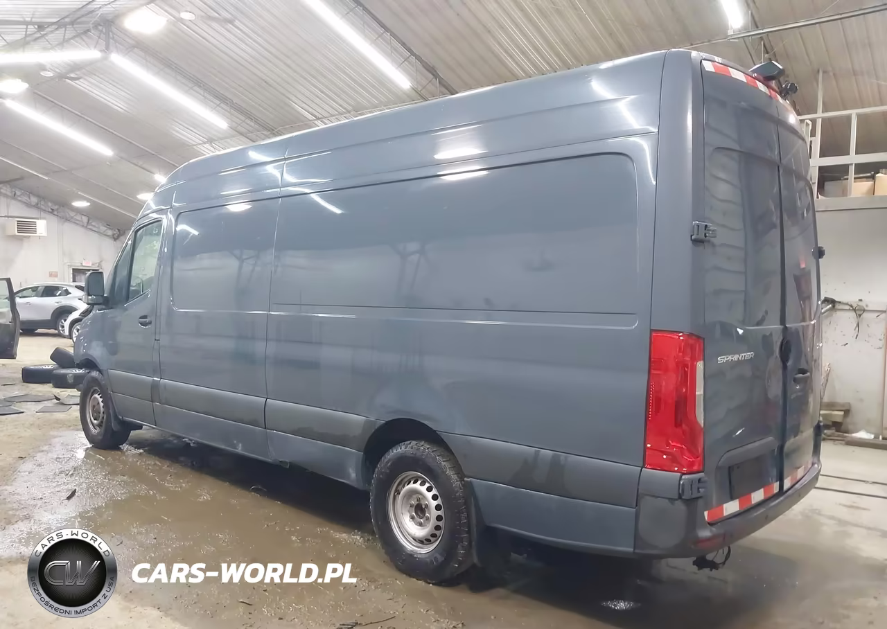 2019 Mercedes-Benz Sprinter 2500 High Roof V6 VIN:WD4PF1CD8KP137012 - 3