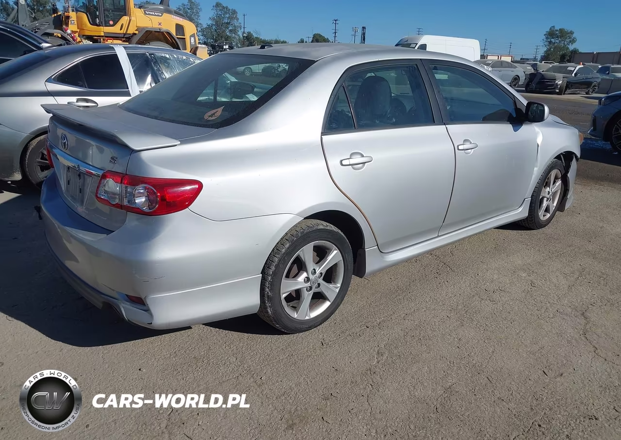 2011 Toyota Corolla S VIN:2T1BU4EE9BC568359 - 4