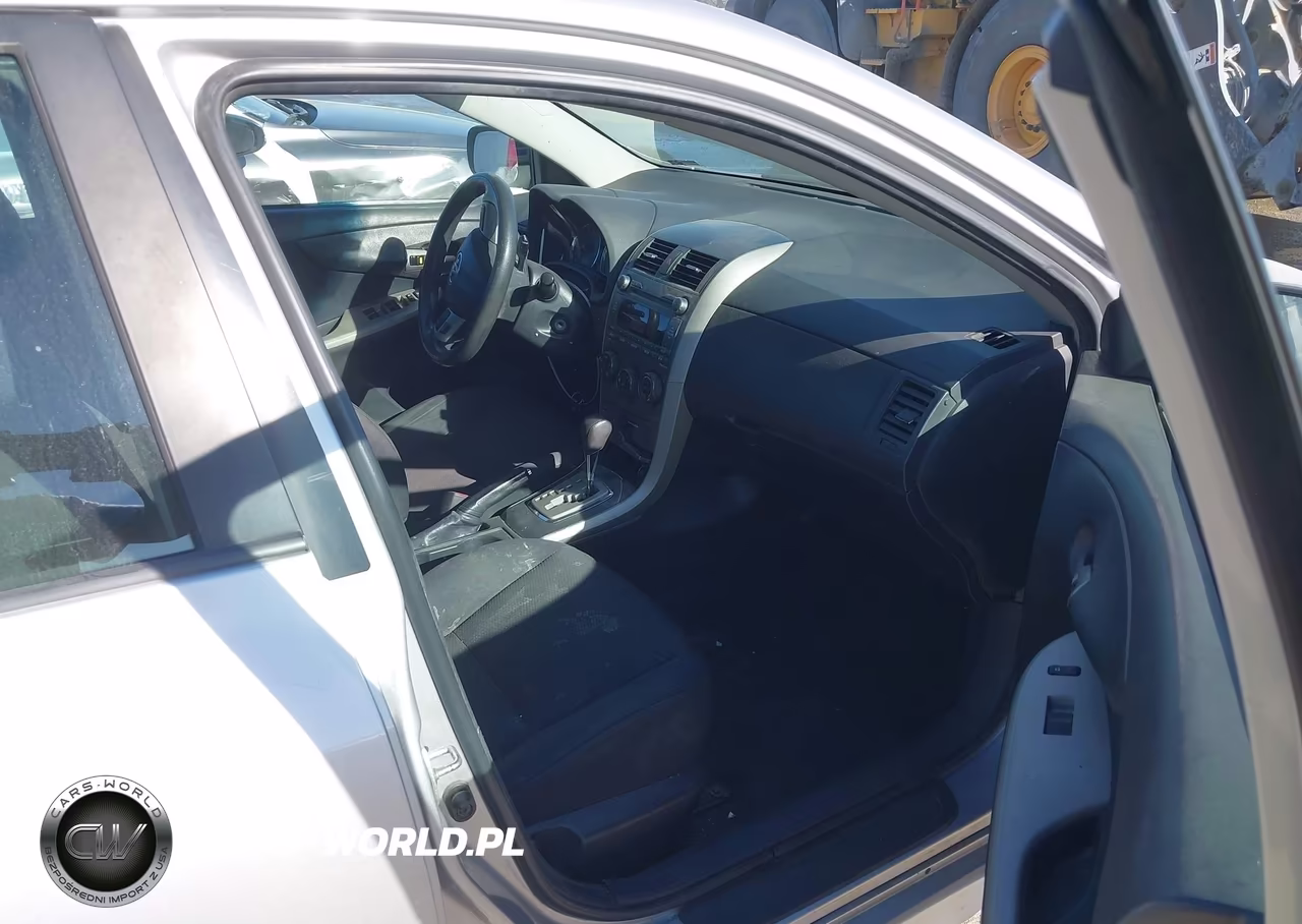 2011 Toyota Corolla S VIN:2T1BU4EE9BC568359 - 5