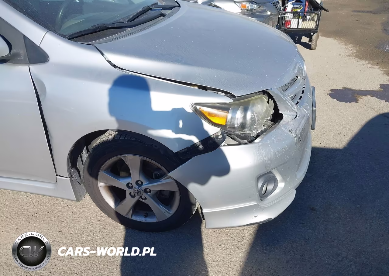 2011 Toyota Corolla S VIN:2T1BU4EE9BC568359 - 6