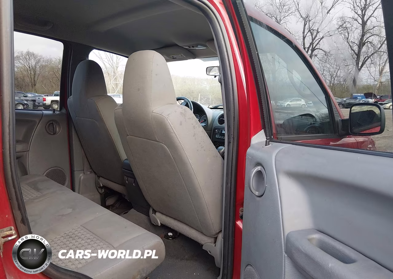 2007 Jeep Liberty Sport VIN:1J4GL48KX7W699657 - 8