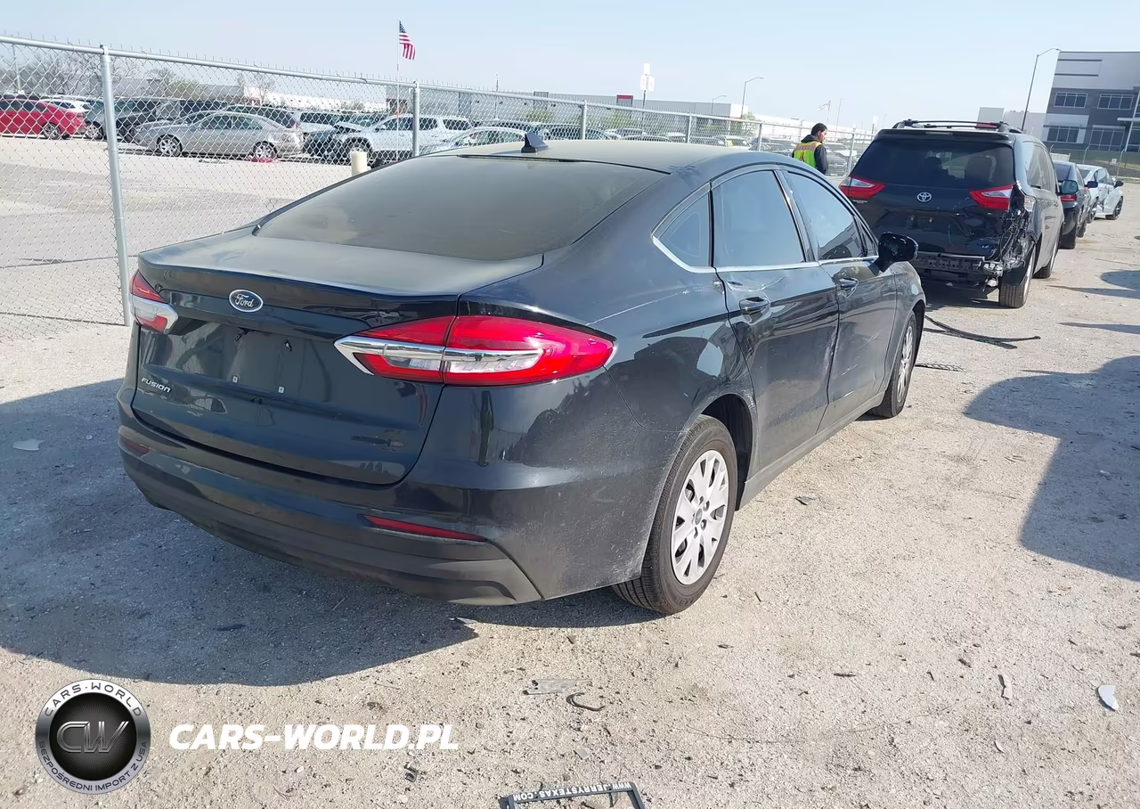 2020 Ford Fusion S VIN:3FA6P0G78LR234907 - 4